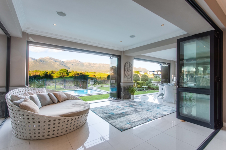 4 Bedroom Property for Sale in Val De Vie Estate Western Cape